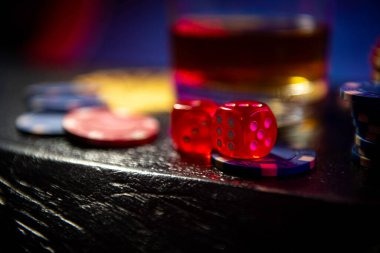 Live Qiu Qiu dealer table with tiles and betting layout